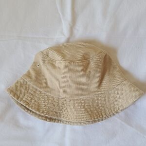Cotton on bucket hat